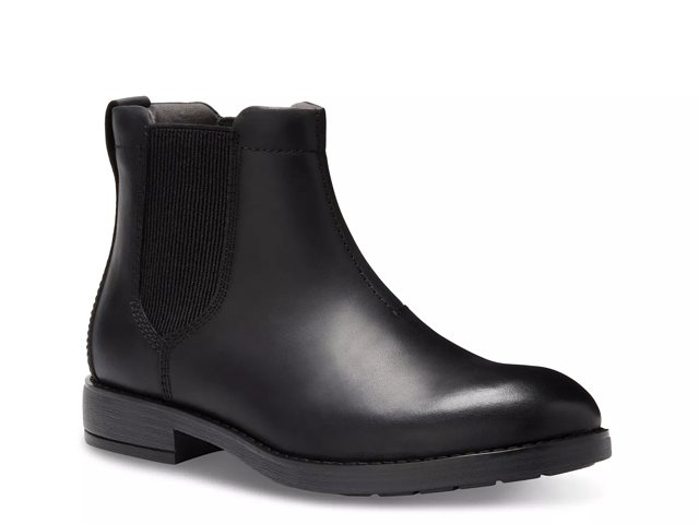 eastland chelsea boot