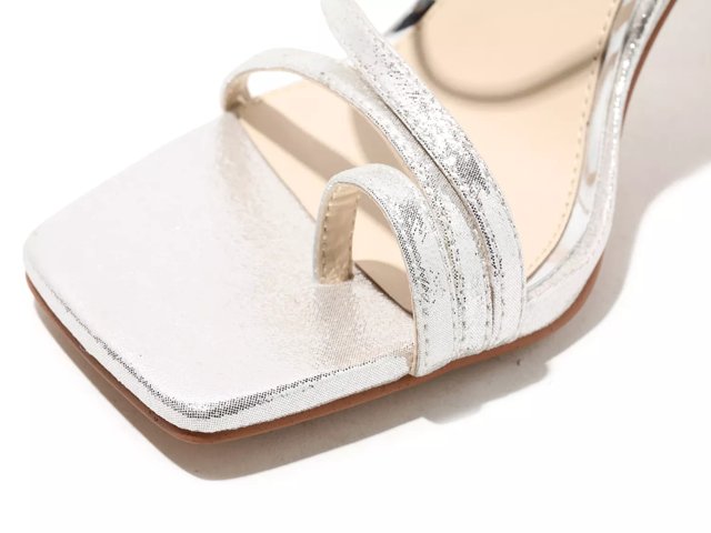 Jessica simpson jourie 2 hotsell sandal