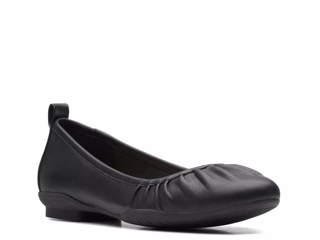 Clarks Sara Ballet Flat