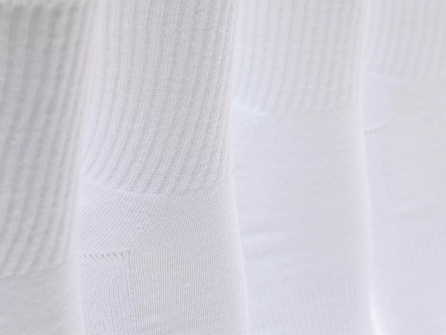 Solid Men's Crew Socks