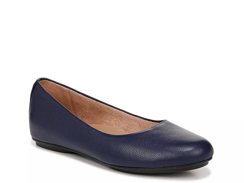 Shop Women s Narrow Flats DSW