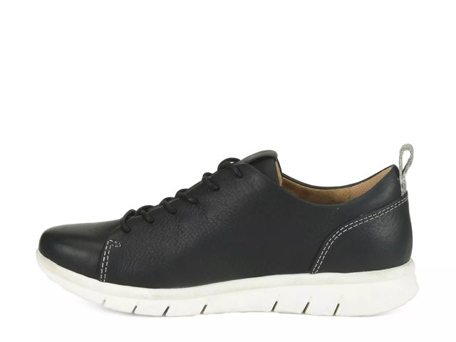 Comfortiva sneakers 2025