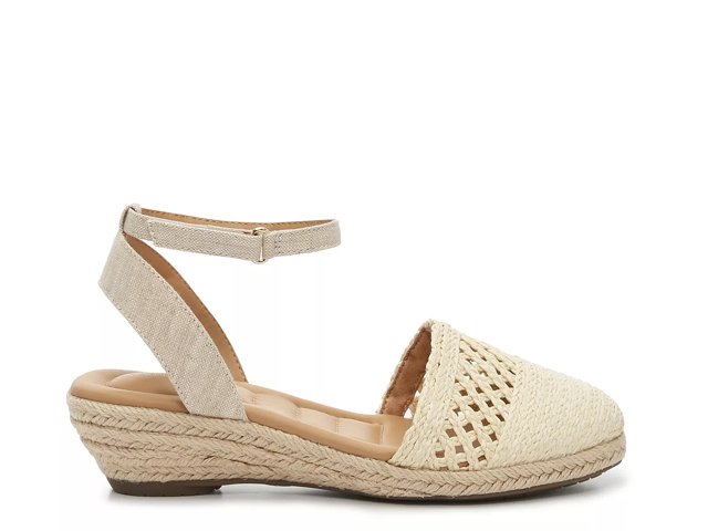 Closed toe espadrilles