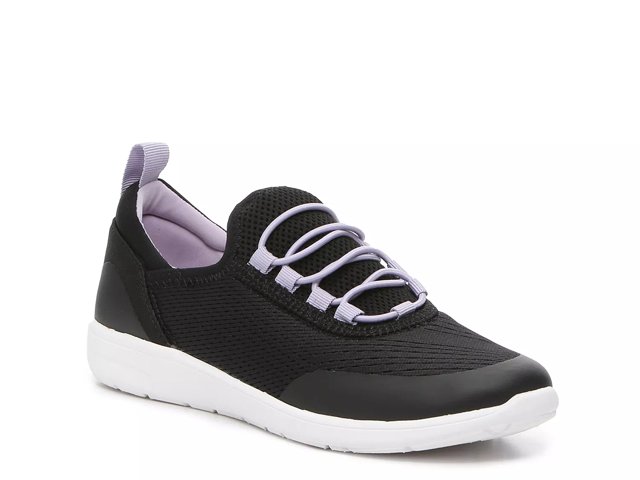 Dsw black and outlet white shoes