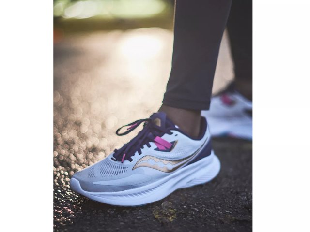 Saucony dsw clearance