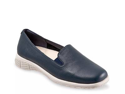 Trotters Universal Loafer