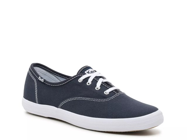 Dsw top white keds