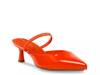 Isla Pump Red view
