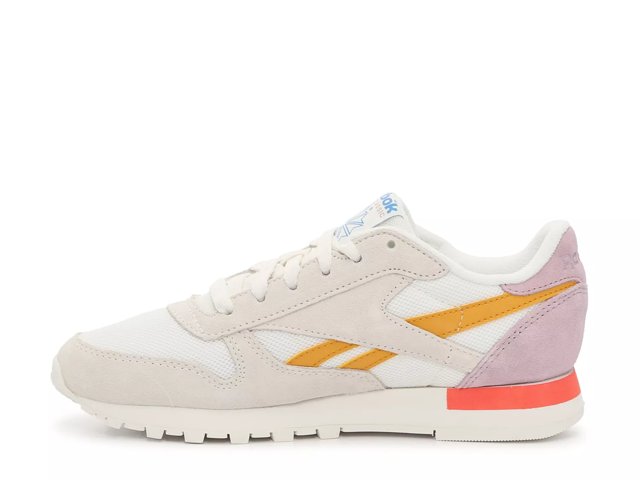 Womens pink reebok classics hot sale