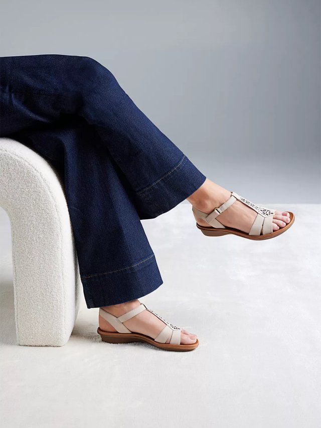 Natural soul sunrise sandals sale
