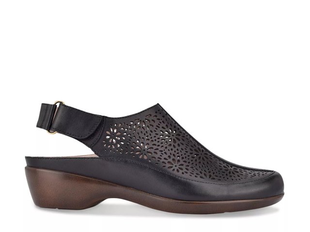 Easy spirit narrow sandals best sale