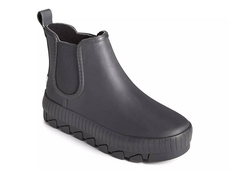 Stay uber chic with Louis Vuitton's new rain boots - Luxurylaunches