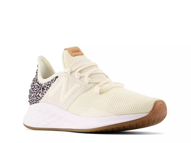 New balance women's fresh foam roav v1 running shoes outlet