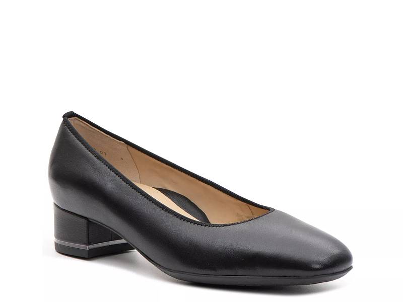 Calvin Klein Gabrianna Pump - Free Shipping | DSW