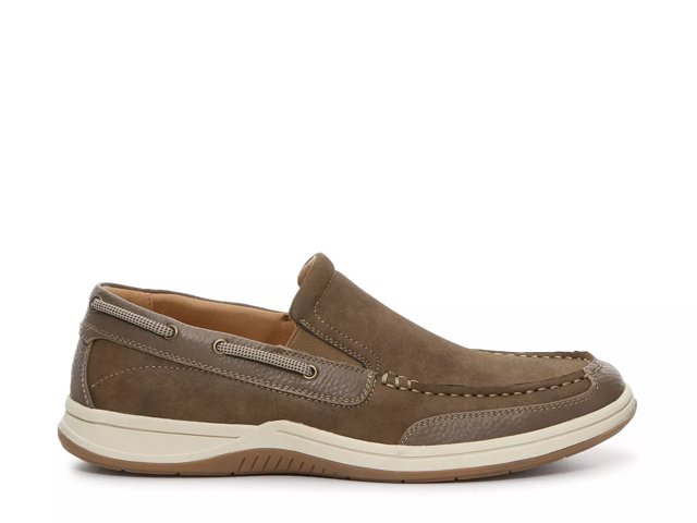 Boat slip clearance on shoes
