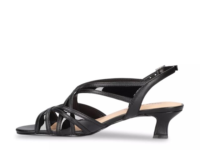 Tristen Sandal