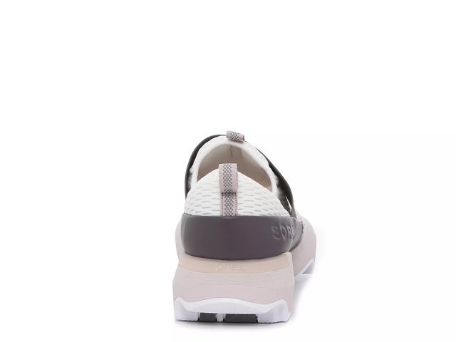 kinetic impact strap sneaker