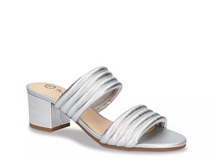 Silver sandals size online 11 wide