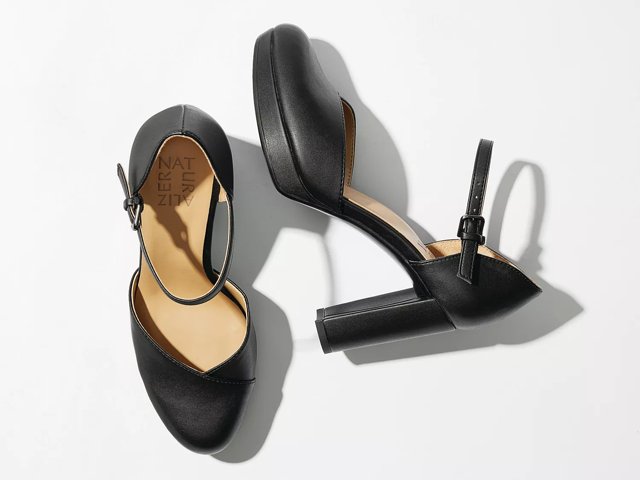 Naturalizer platform pumps 2025