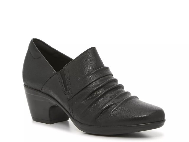 Clarks discount heels dsw