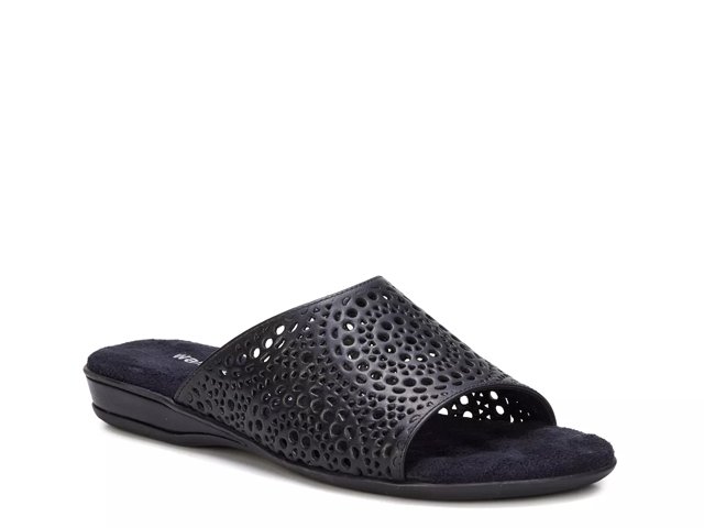 Dsw walking sandals on sale
