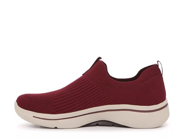 Womens discount burgundy skechers