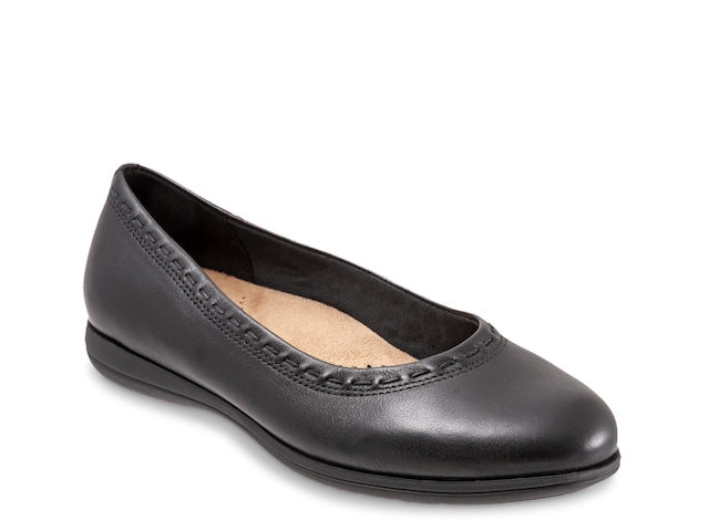 Trotters Dixie Ballet Flat - Free Shipping | DSW