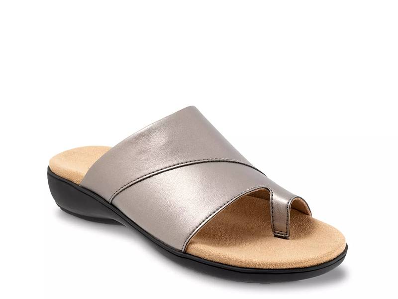 Regina Sandal