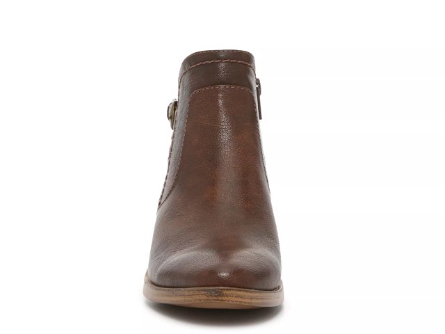 Dsw hotsell baretrap boots