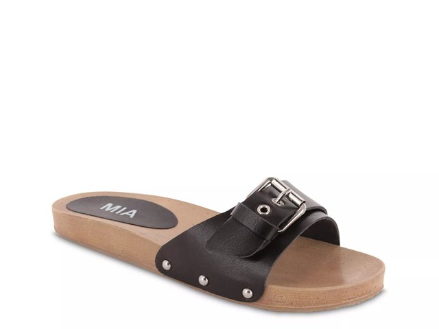 Mia sandals top dsw