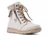 Dsw white 2025 mountain boots