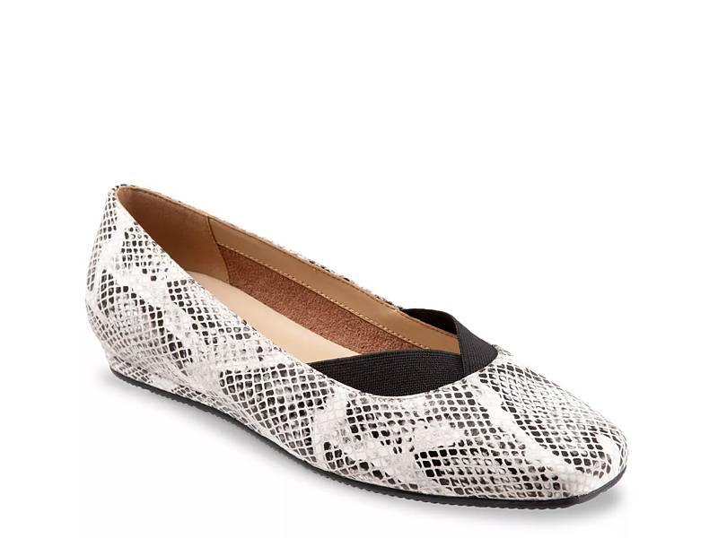 Softwalk Sonoma Ballet Flat - Free Shipping | DSW