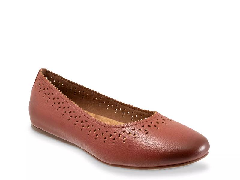 Softwalk on sale ballet flats