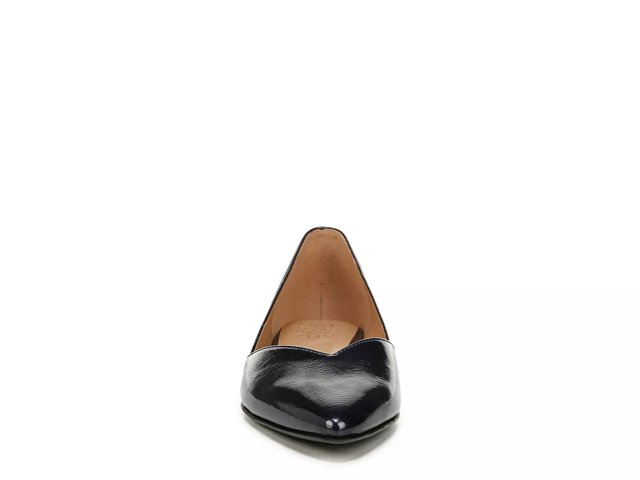 naturalizer havana flat
