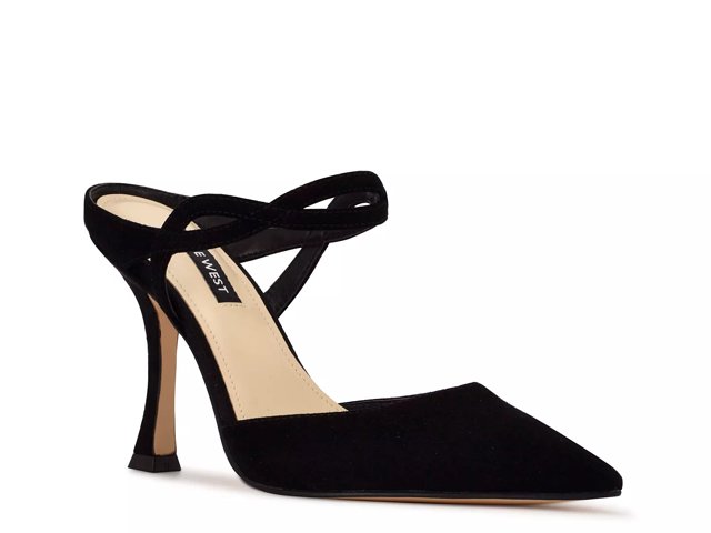 Dsw pumps deals with straps