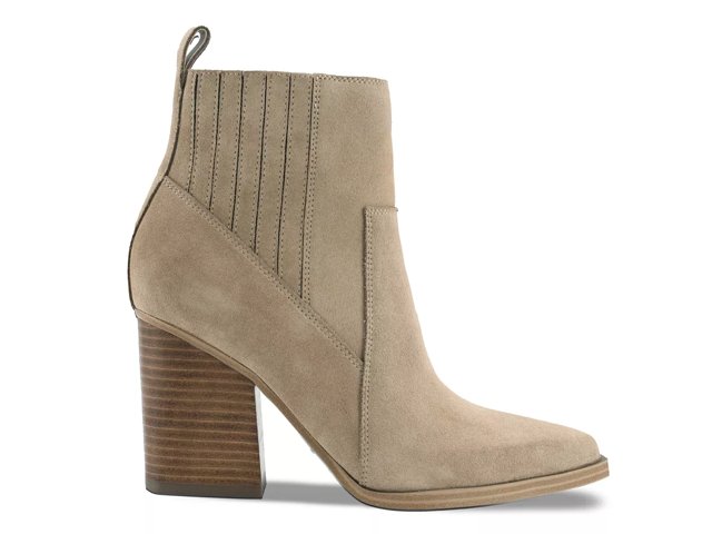 Marc fisher 2025 heeled boots