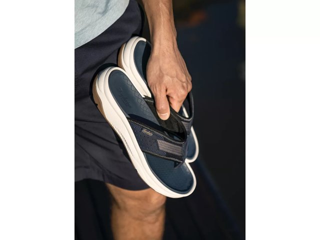 Florsheim shop flip flops
