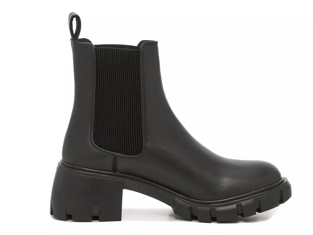 Steve Madden Hola Chelsea Boot - Free Shipping | DSW