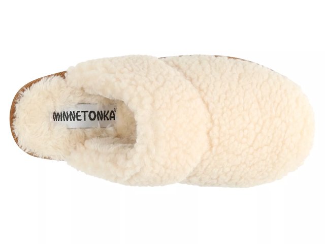Dsw minnetonka sales women's slippers