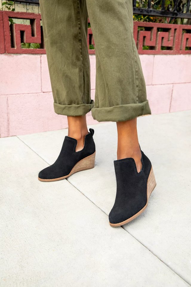 Toms on sale bootie wedges