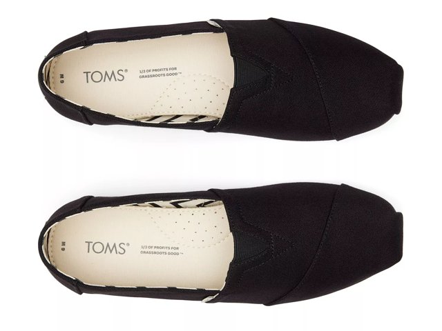 Dsw toms store