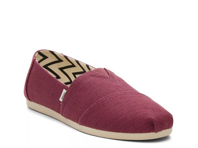 Dsw toms 2025