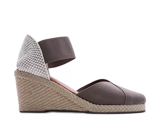 Andre assous sales anouka wedge espadrilles