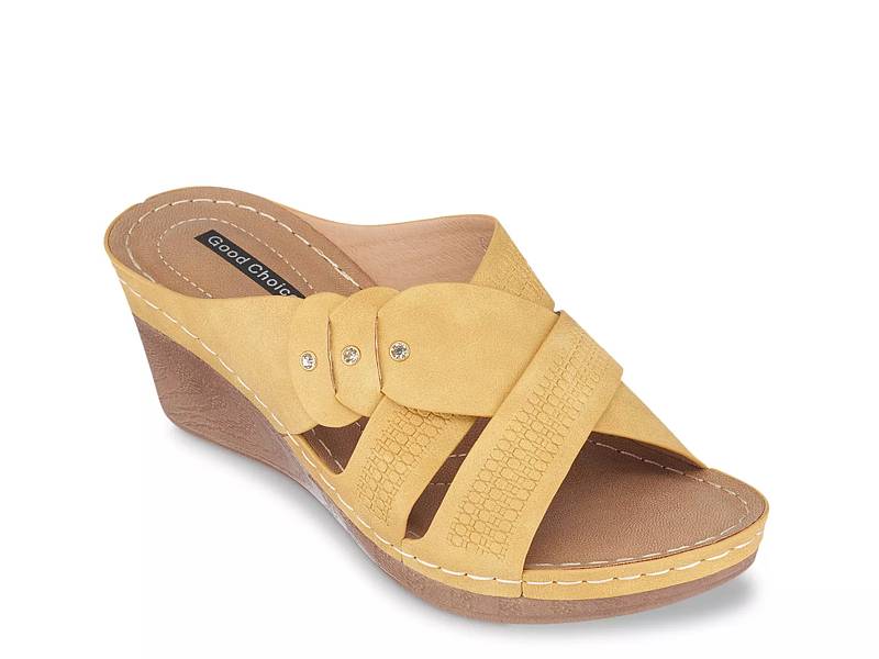 Journee Collection Aretha Wedge Sandal - Free Shipping | DSW