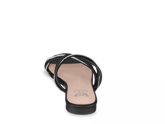 Dsw black sales flat sandals