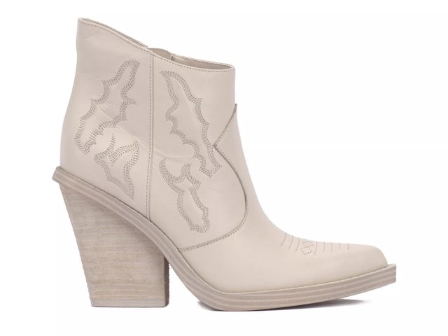 Jessica simpson on sale lasnia bootie