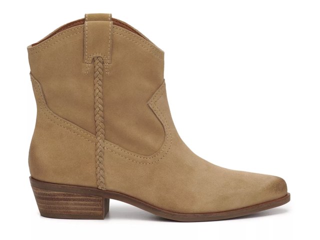 Lucky outlet boots dsw