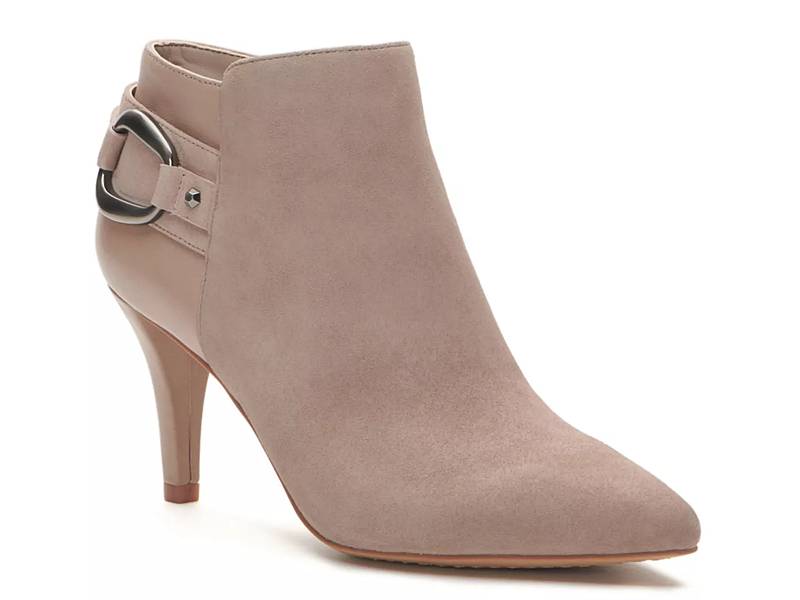 Vince camuto hotsell flunna bootie