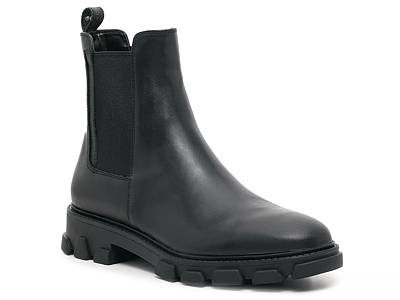 THE CLASSIC BLACK CHELSEA BOOTS