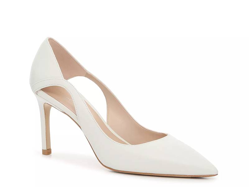 Vince Camuto Women's Ankia Pump Size 9.5 Pointed Heels V Cut White